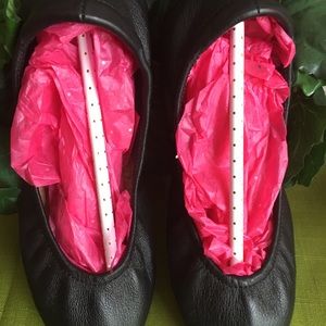 Black Tieks. Smoke free and Pet free. Sz.5